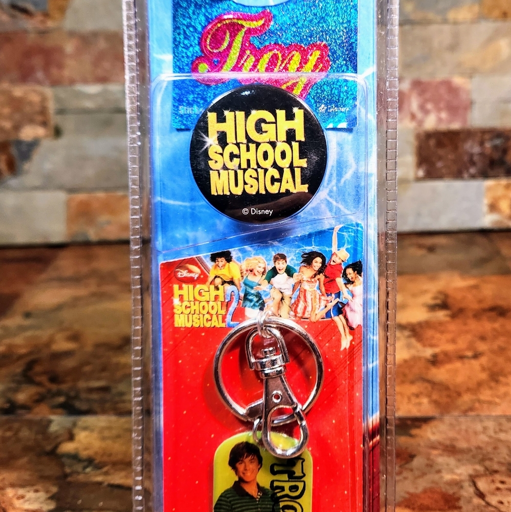 High School Musical - 2 , 3-Pc. Key Chain Set • Set Includes : key Chain,Sticker - Picture 2 of 5